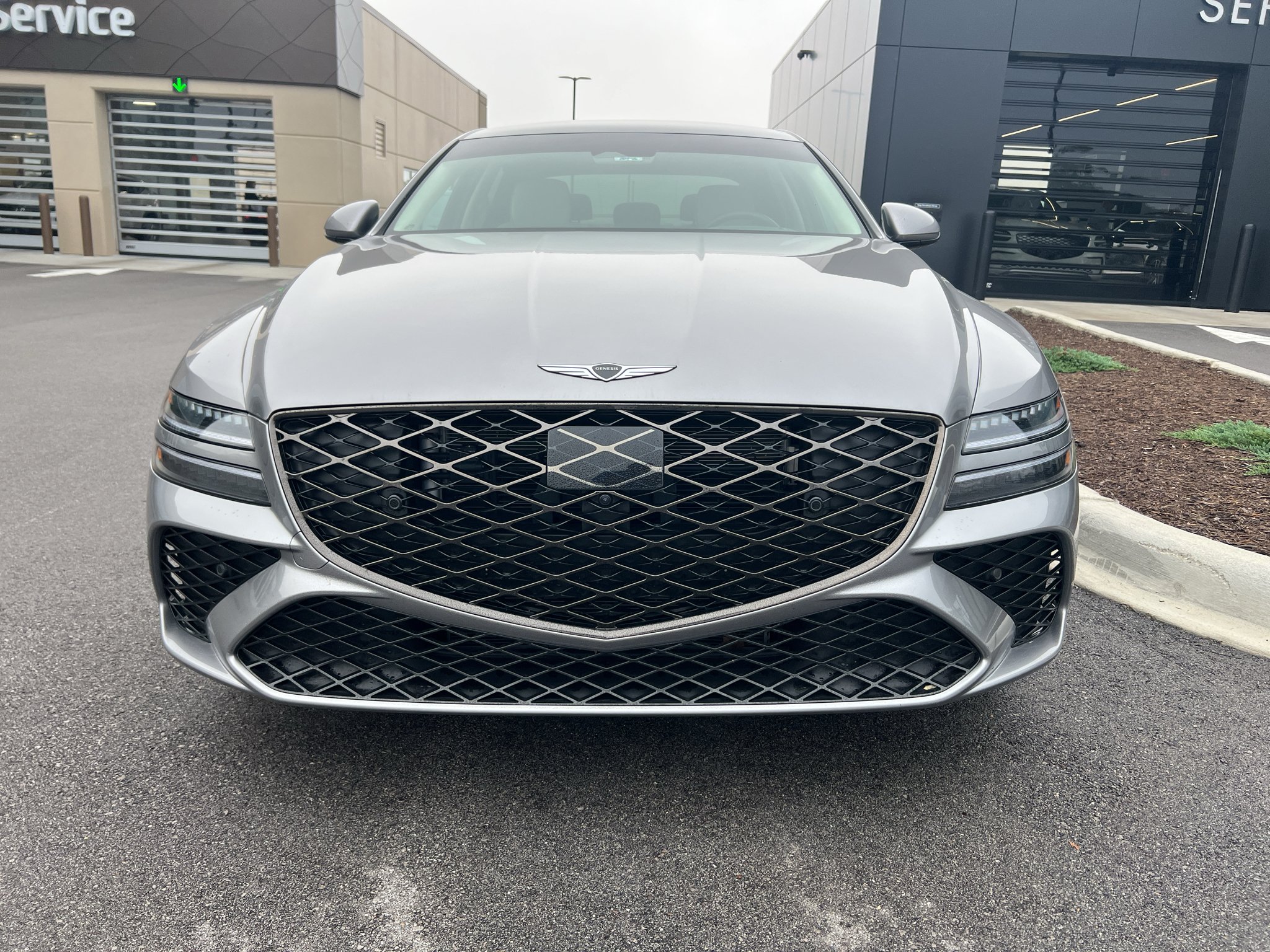 Used 2025 Savile Silver Genesis 3.5T Sport Prestige image 2
