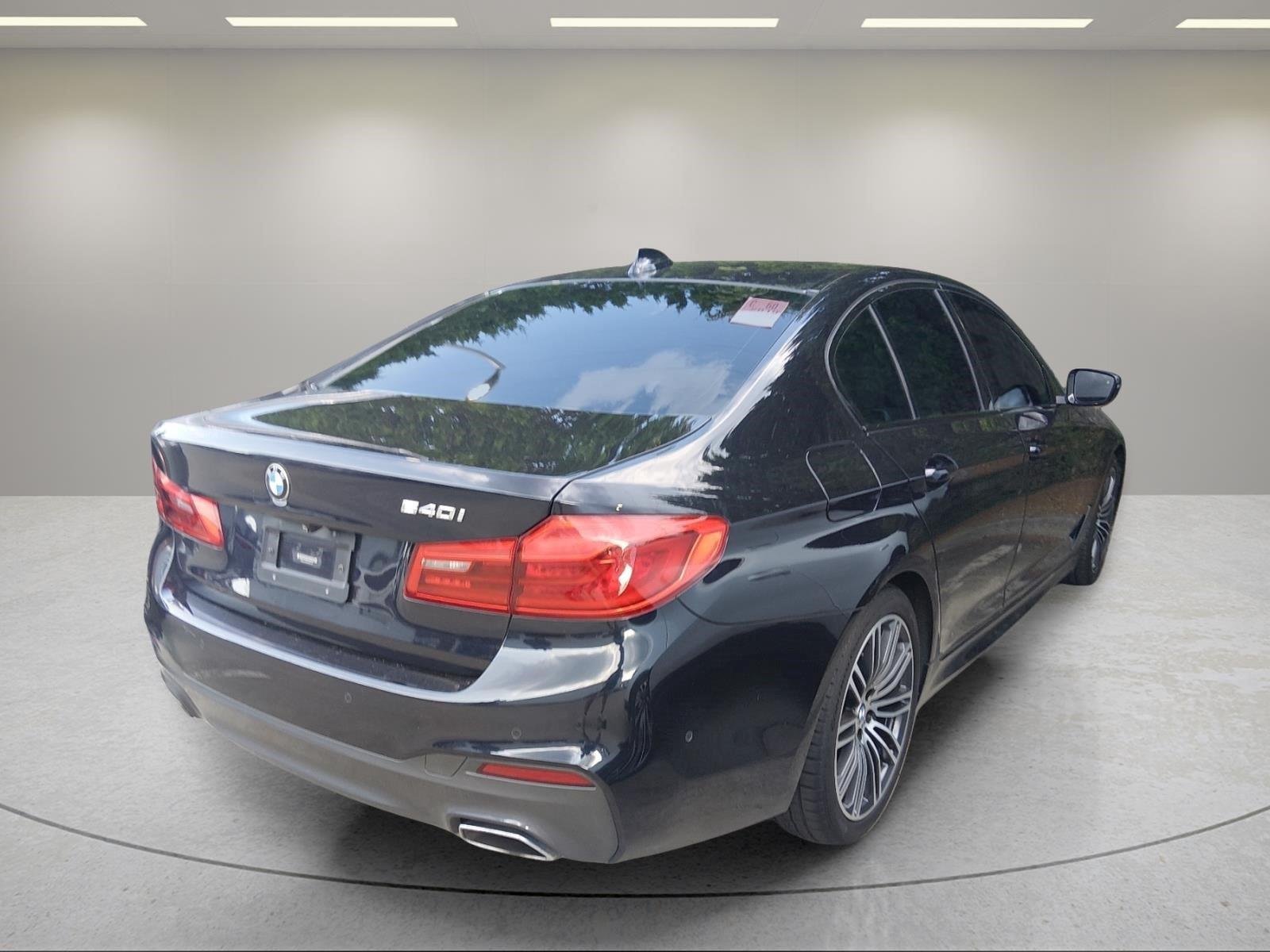 Used 2019 Carbon Black Metallic BMW 540i image 14