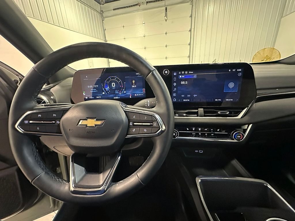 Used 2025 Green Chevrolet LT image 37
