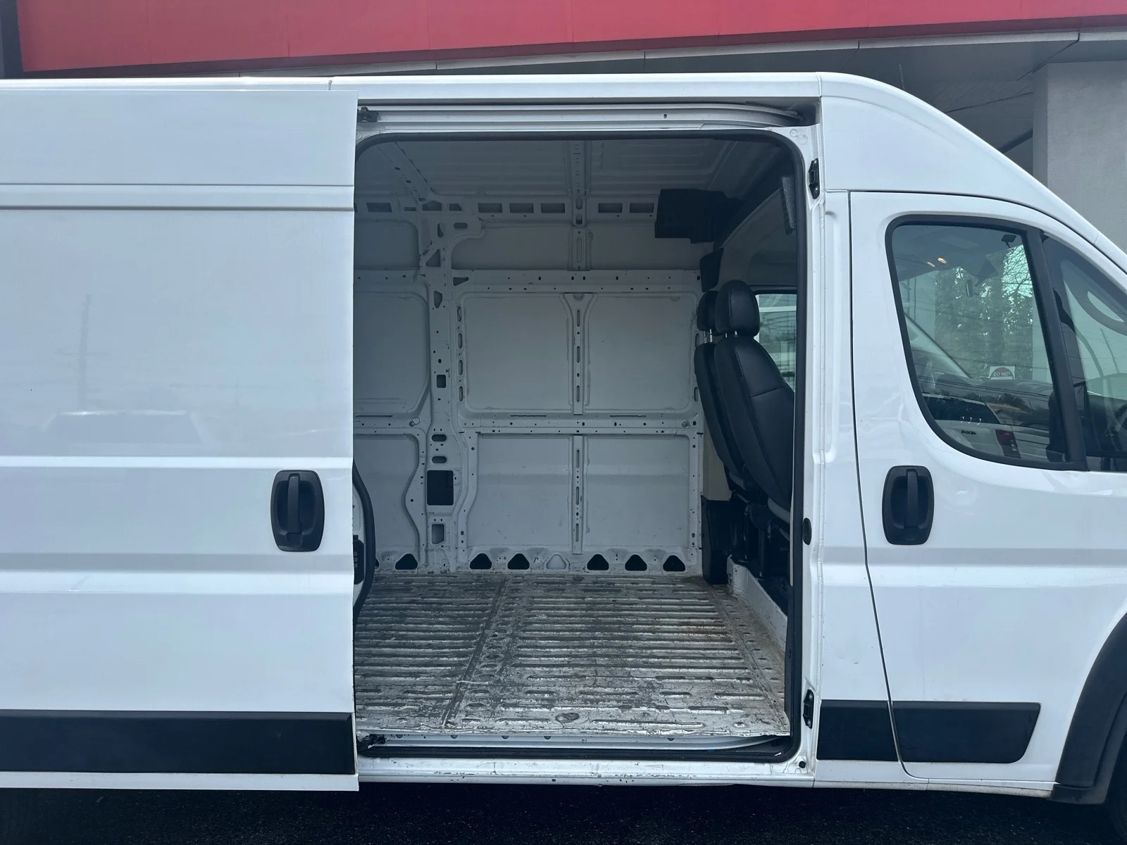 Used 2021 WHITE Ram  image 9
