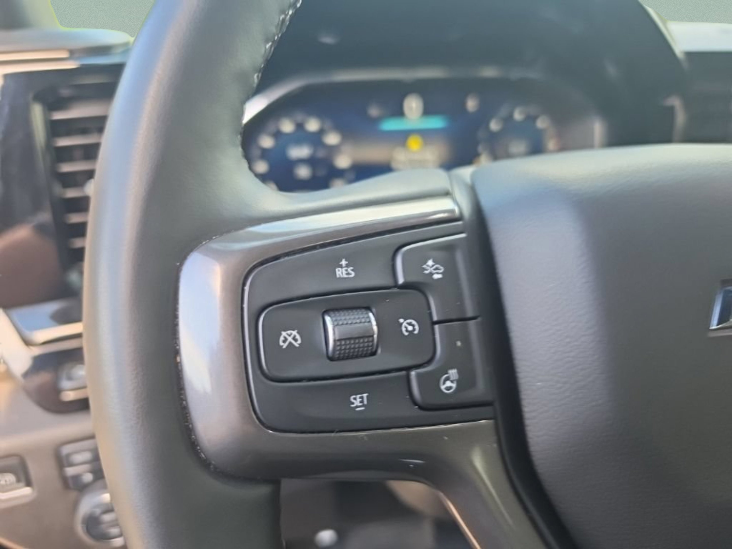 Used 2025 Black Chevrolet ZR2 image 13