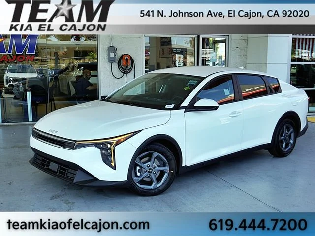 2026 Kia K4 LXS
