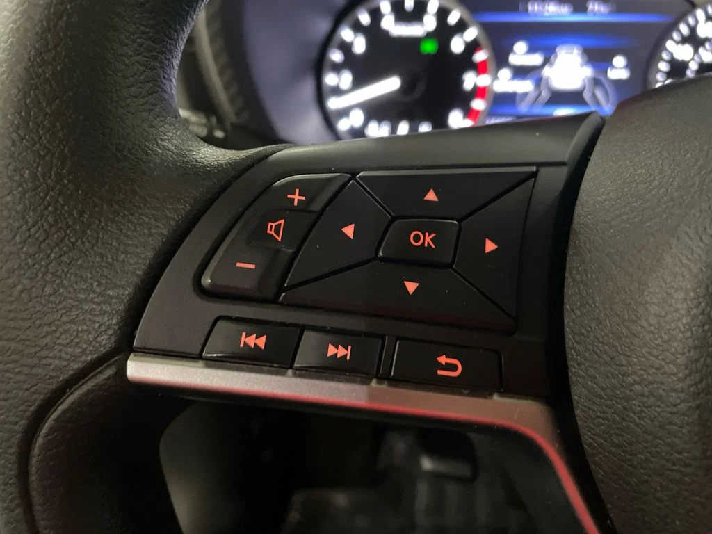 Certified Used 2025 Gun Metallic Nissan SV image 15