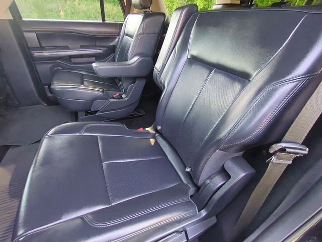 Used 2023 Black Ford XLT image 28