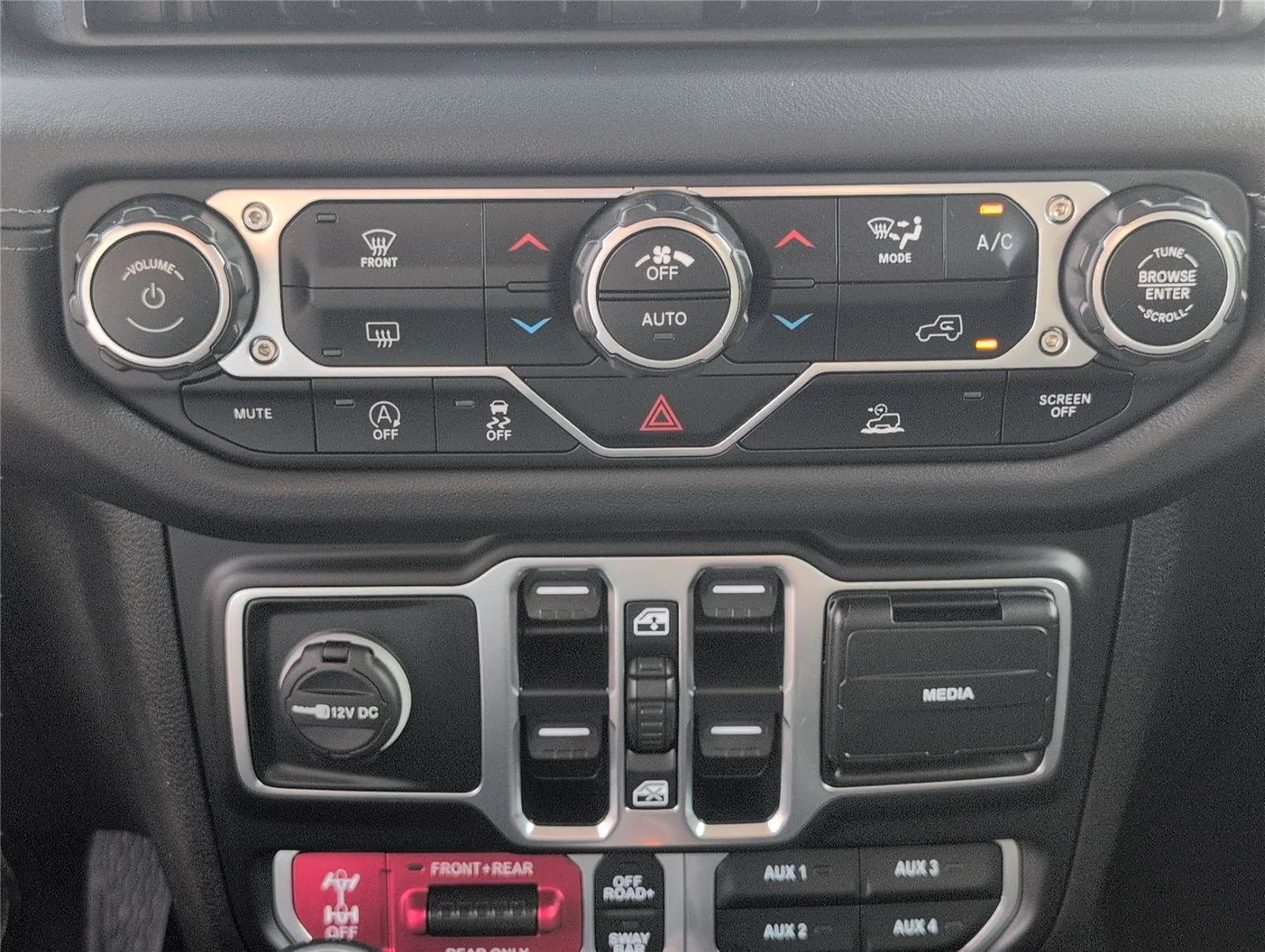 Used 2025 Black Clearcoat Jeep Rubicon image 20