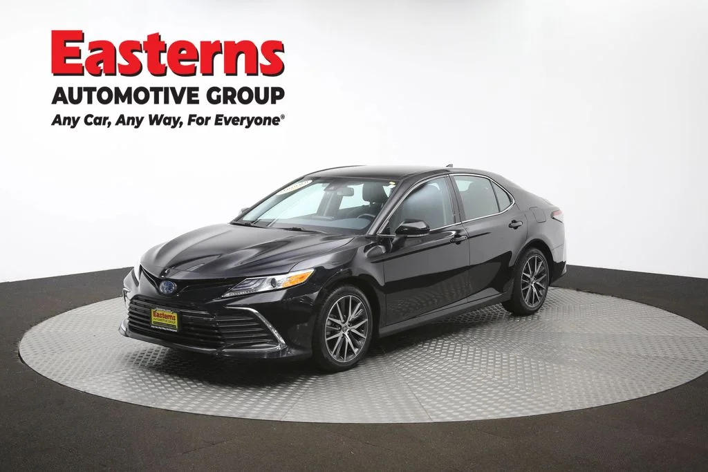 Used 2022 Black Toyota XLE image 55