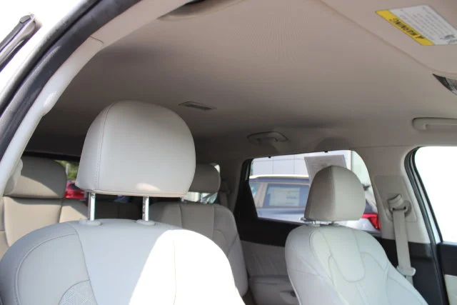 Used 2023 White Kia SX Prestige image 38