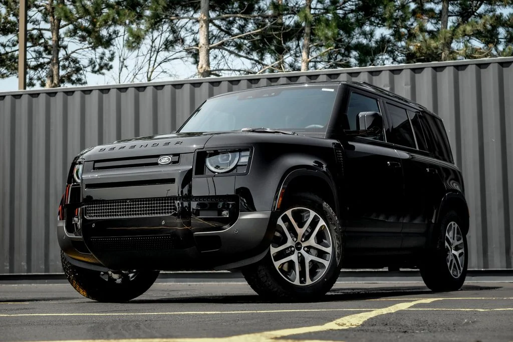 New 2026 Santorini Black Land Rover S image 1