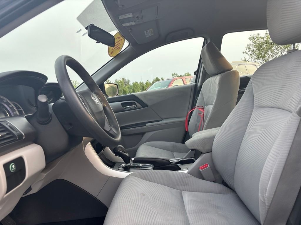 Used 2015 Silver Honda LX image 10