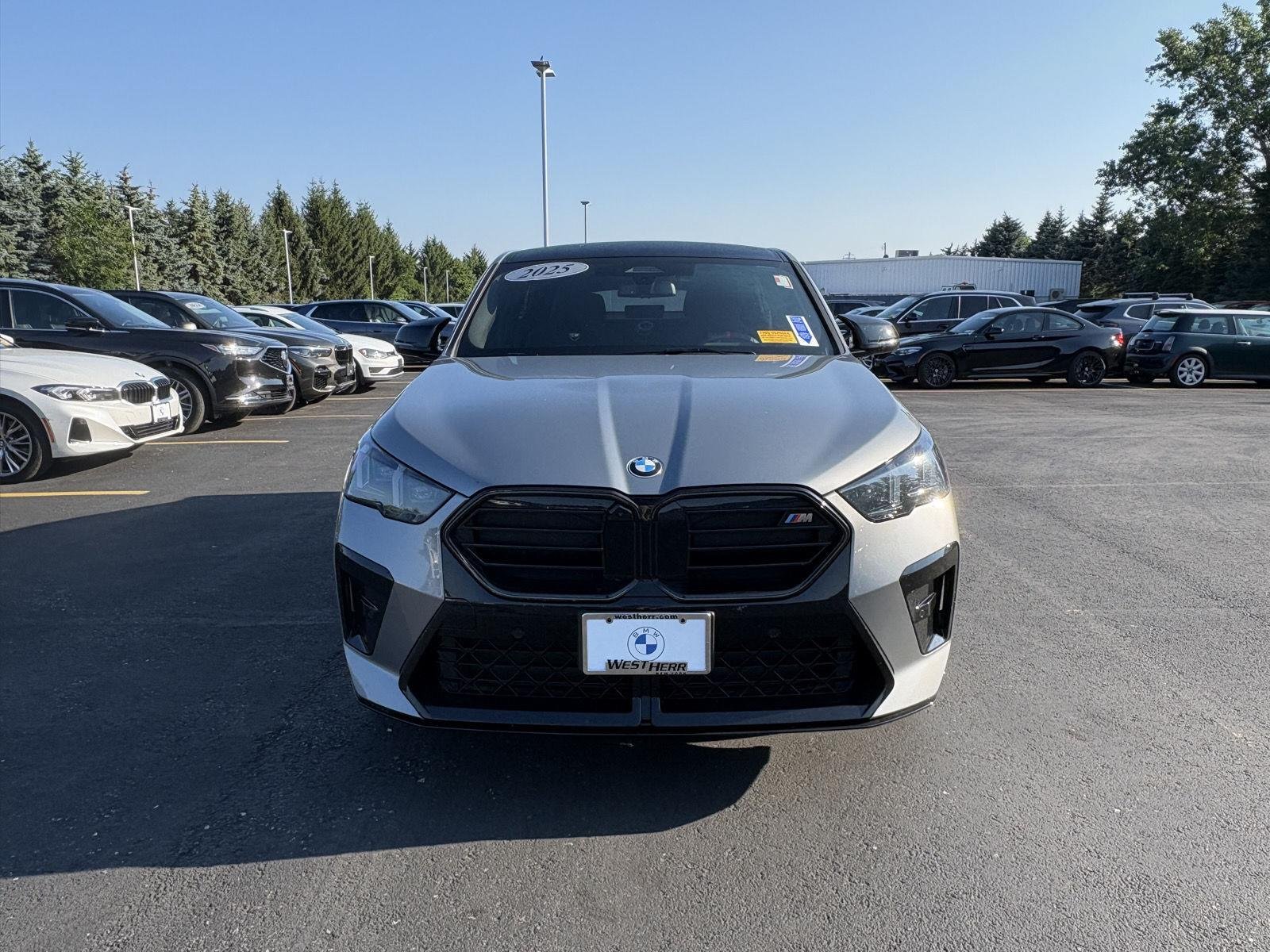 Used 2025 Skyscraper Grey Metallic BMW M35i image 7