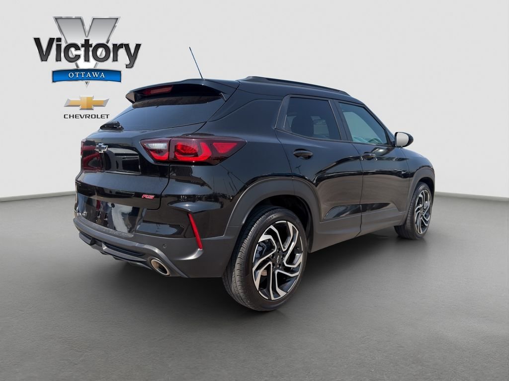 Used 2025 Black Chevrolet RS image 6