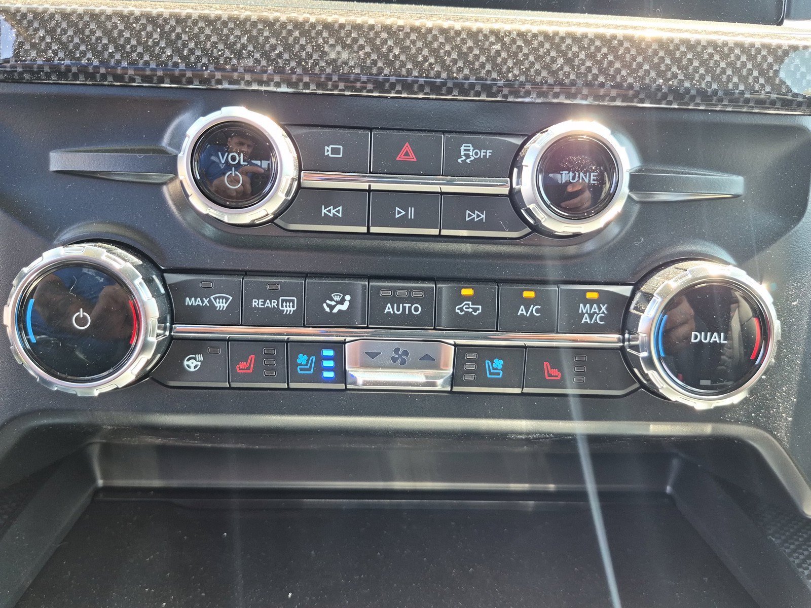 New 2026 Avalanche Ford F-250® Lariat® image 25