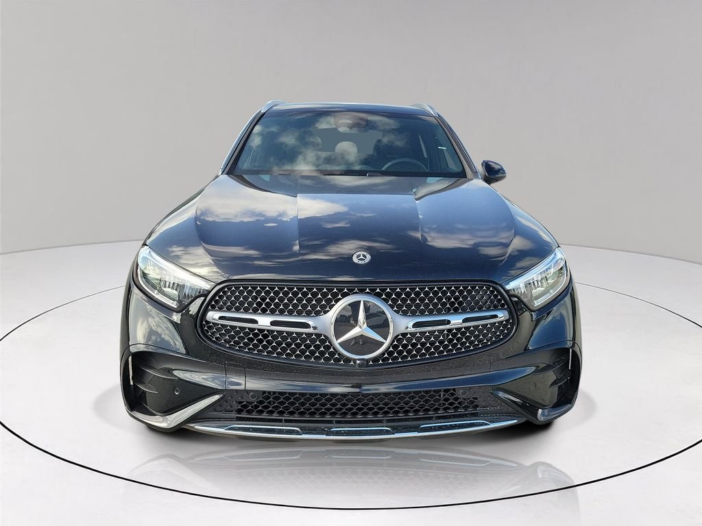 New 2026 Black Mercedes-Benz GLC 300 image 2