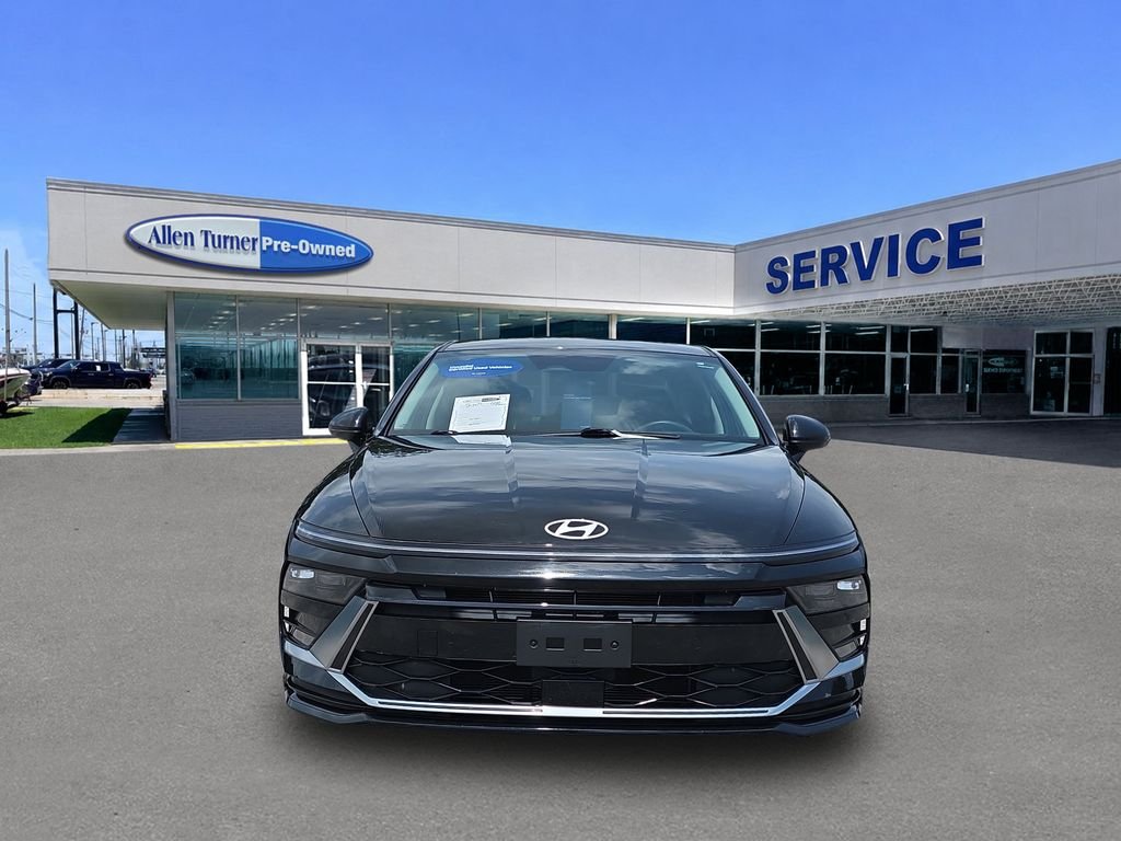 Used 2024 Onyx Black Hyundai SEL image 3