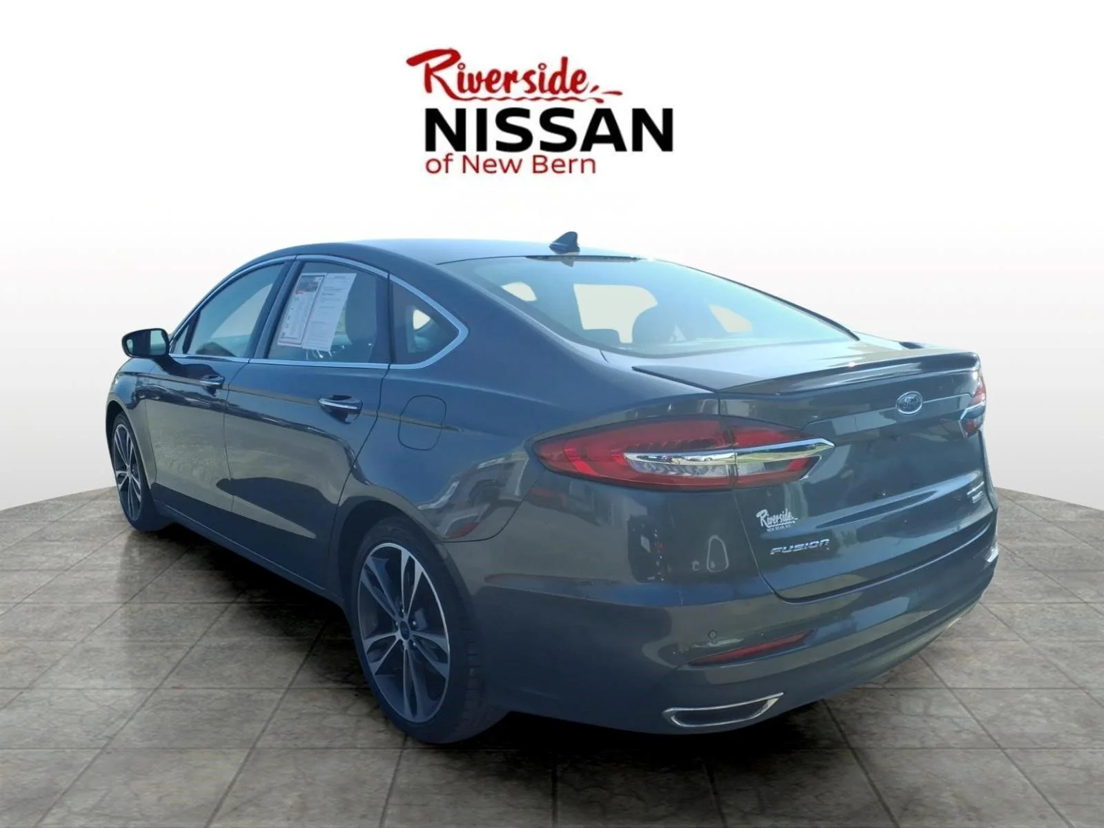Used 2019 Gray Ford Titanium image 4