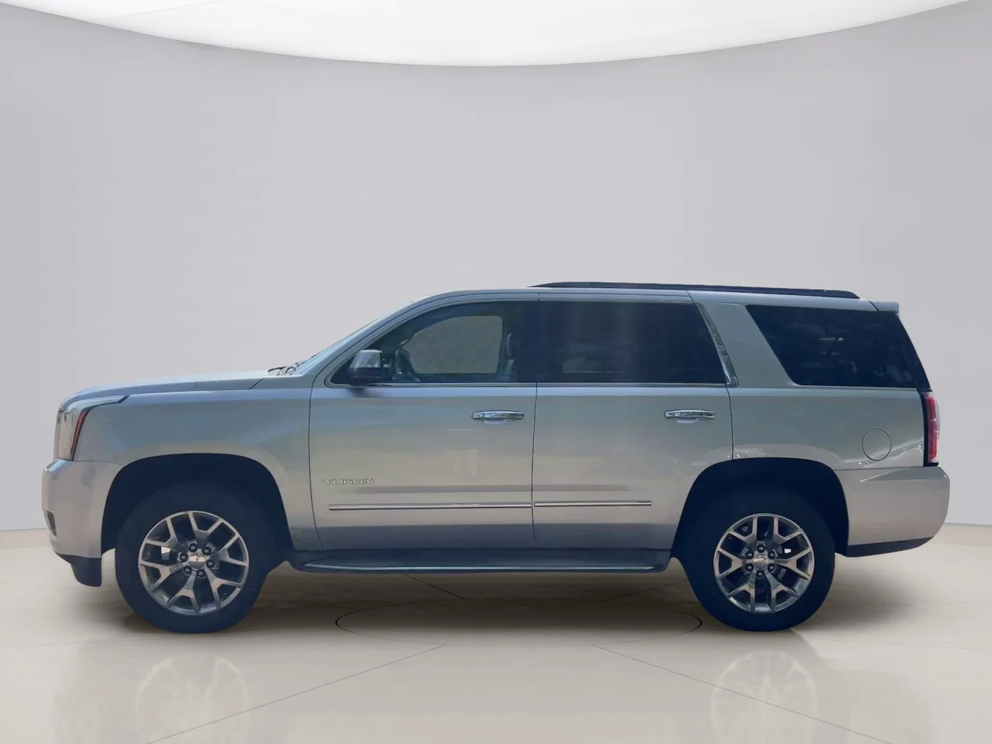 Used 2015 Silver Gmc SLE image 2