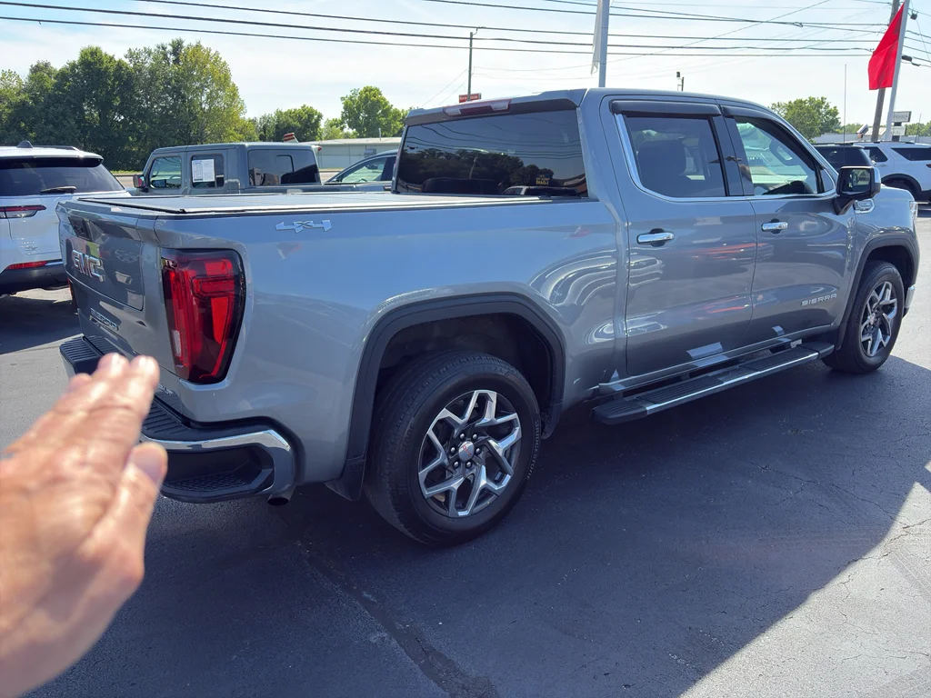Used 2023 Sterling Metallic GMC SLT image 6