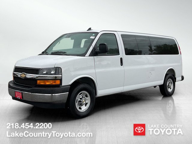 2025 Chevrolet Express 3500 LT