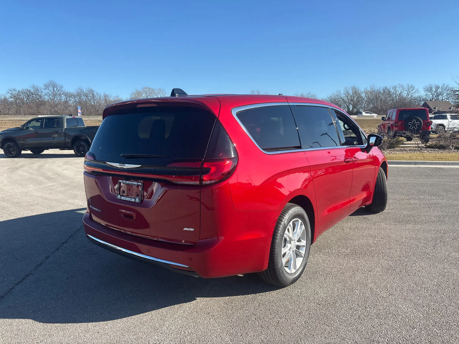 New 2026 Red Hot Pearl-Coat Exterior Paint Chrysler Select image 9