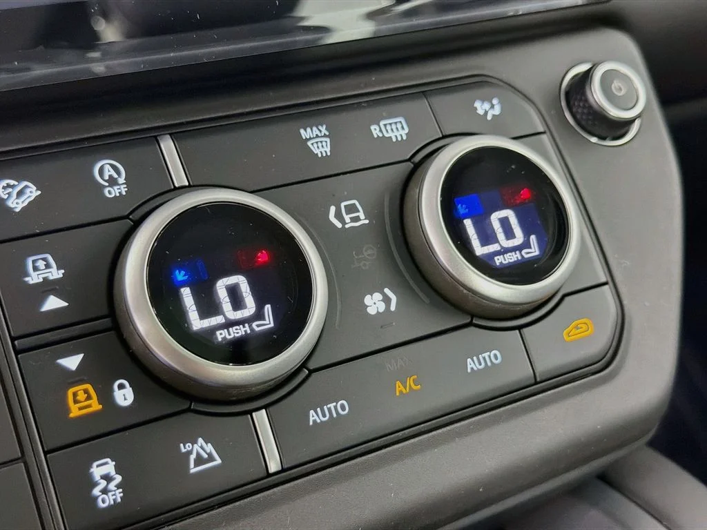New 2026 Borasco Grey Land Rover X-Dynamic SE image 16
