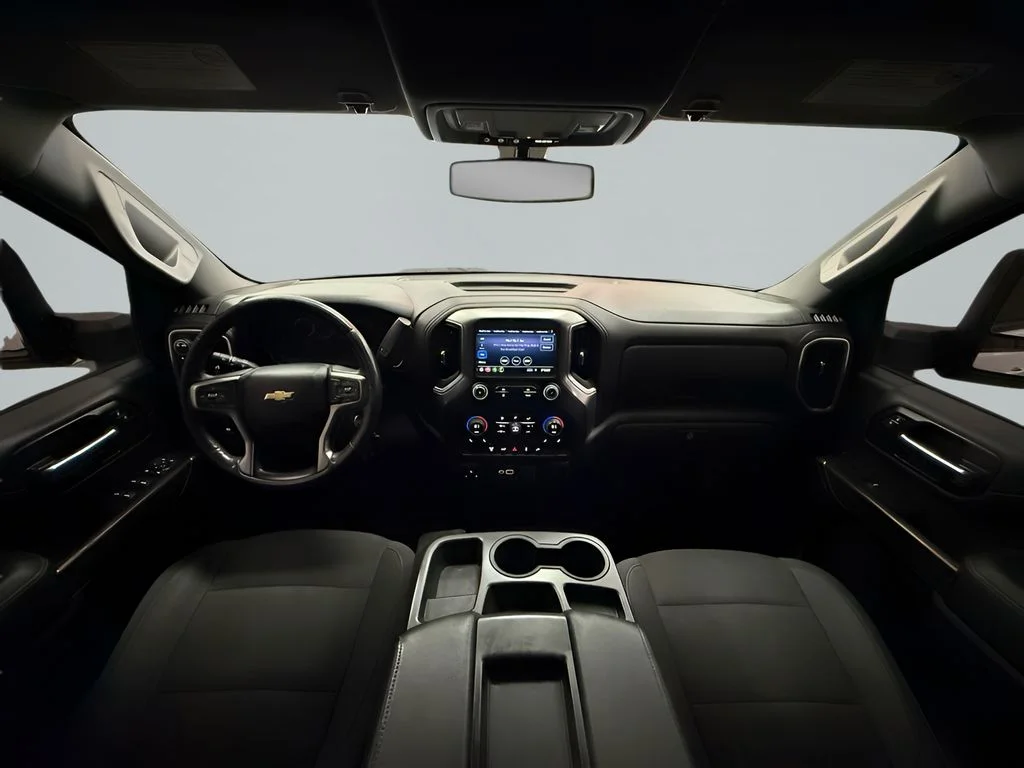 Used 2021 White Chevrolet LT image 13