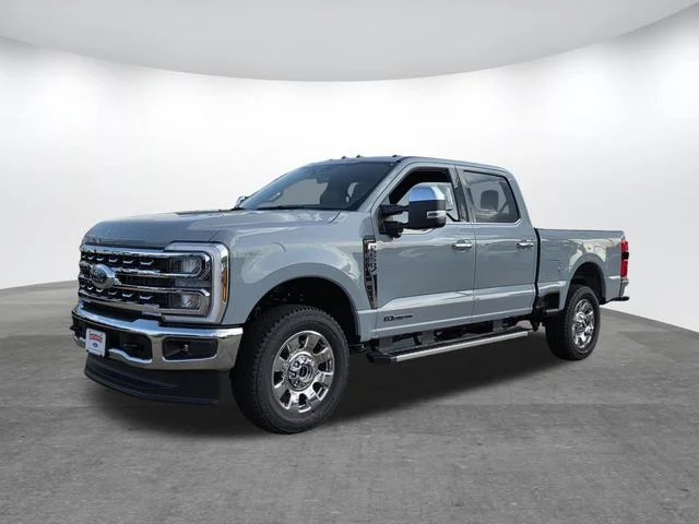New 2026 Gray Ford Lariat image 4