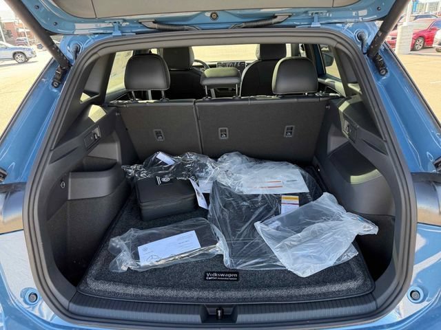 New 2026 Blue Volkswagen SE R-Line Black image 34