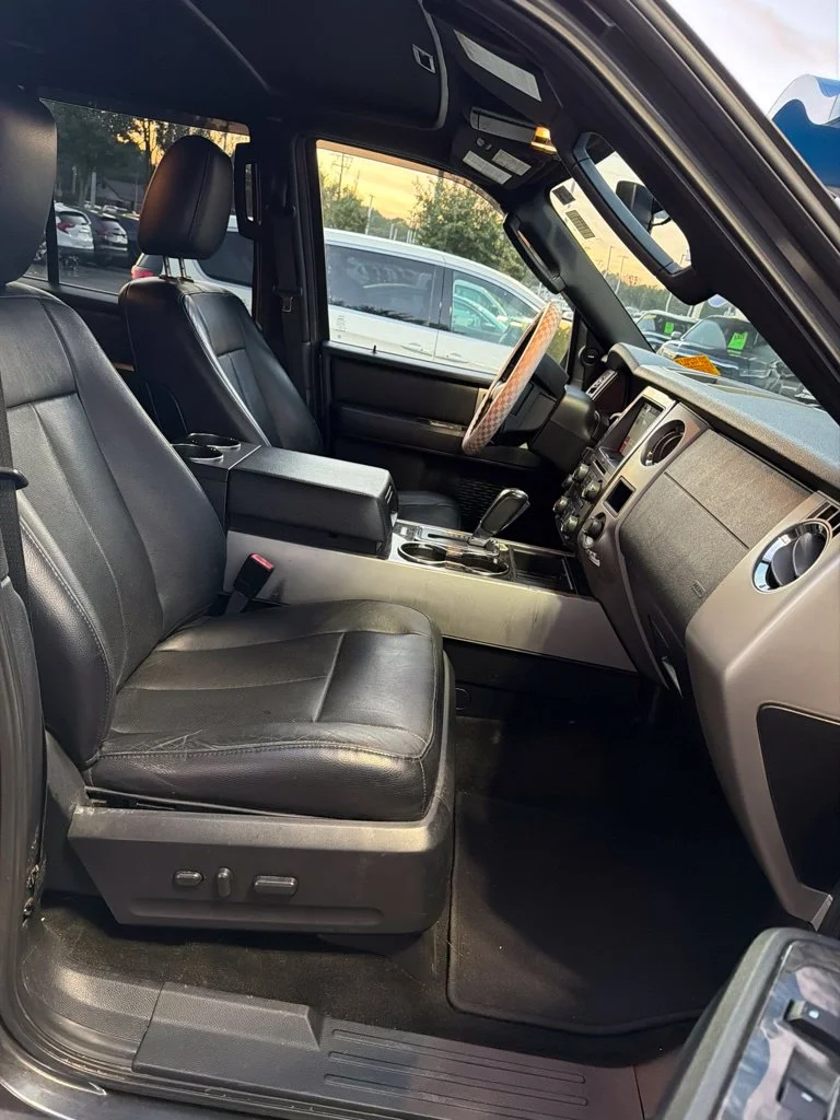 Used 2017 Gray Ford Limited image 5