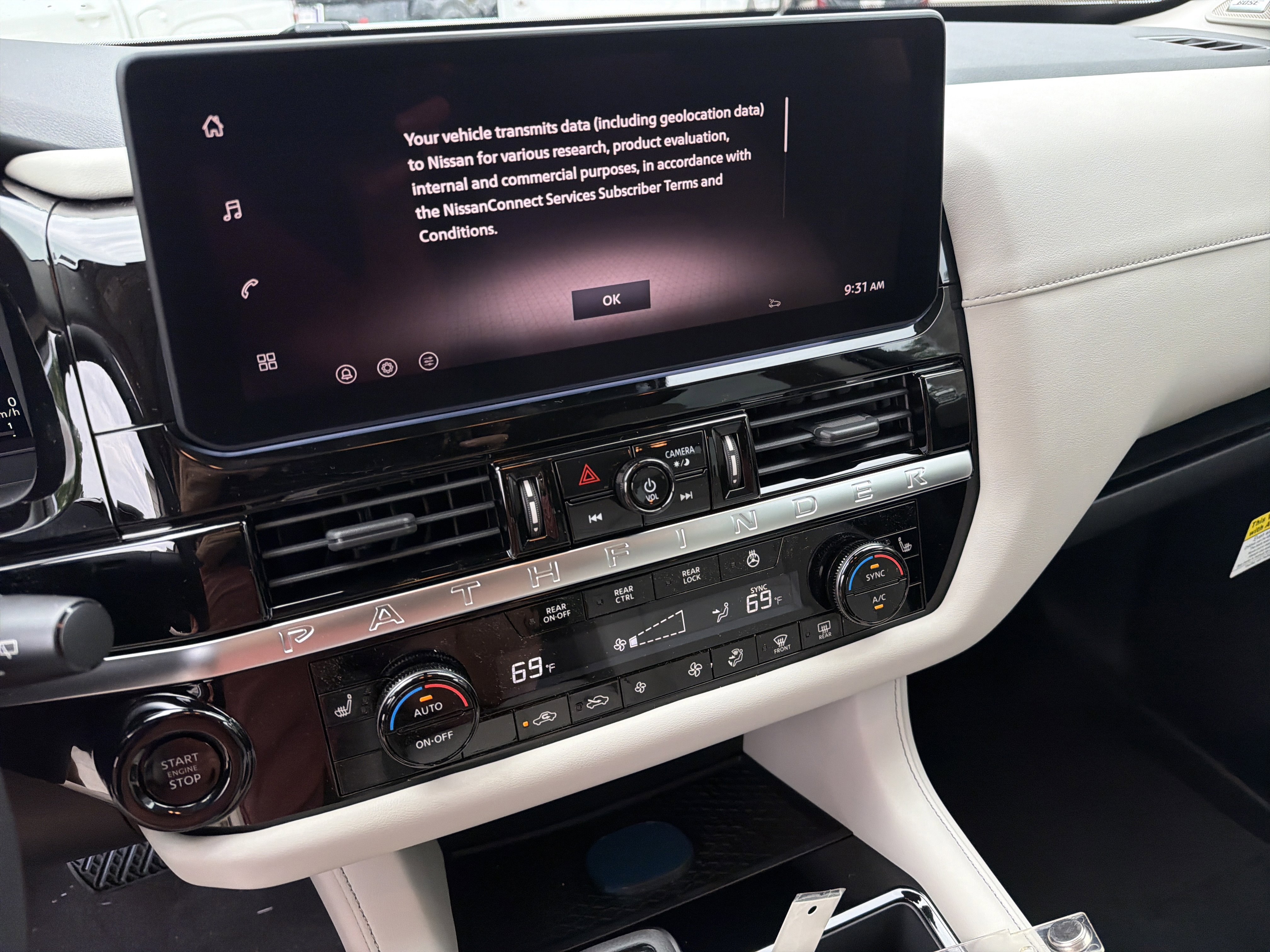 New 2026 Everest White Pearl Tricoat Nissan SL image 28