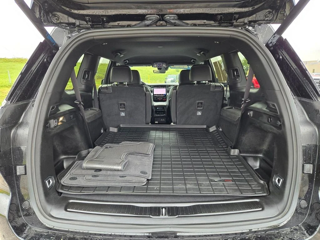 Used 2025 Black Jeep Limited image 32