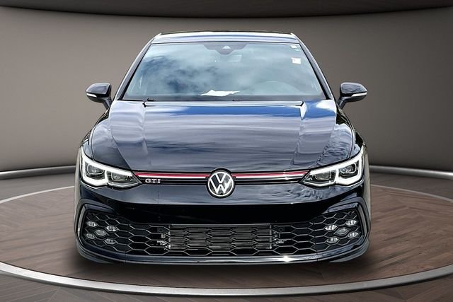 Used 2024  Volkswagen SE image 3
