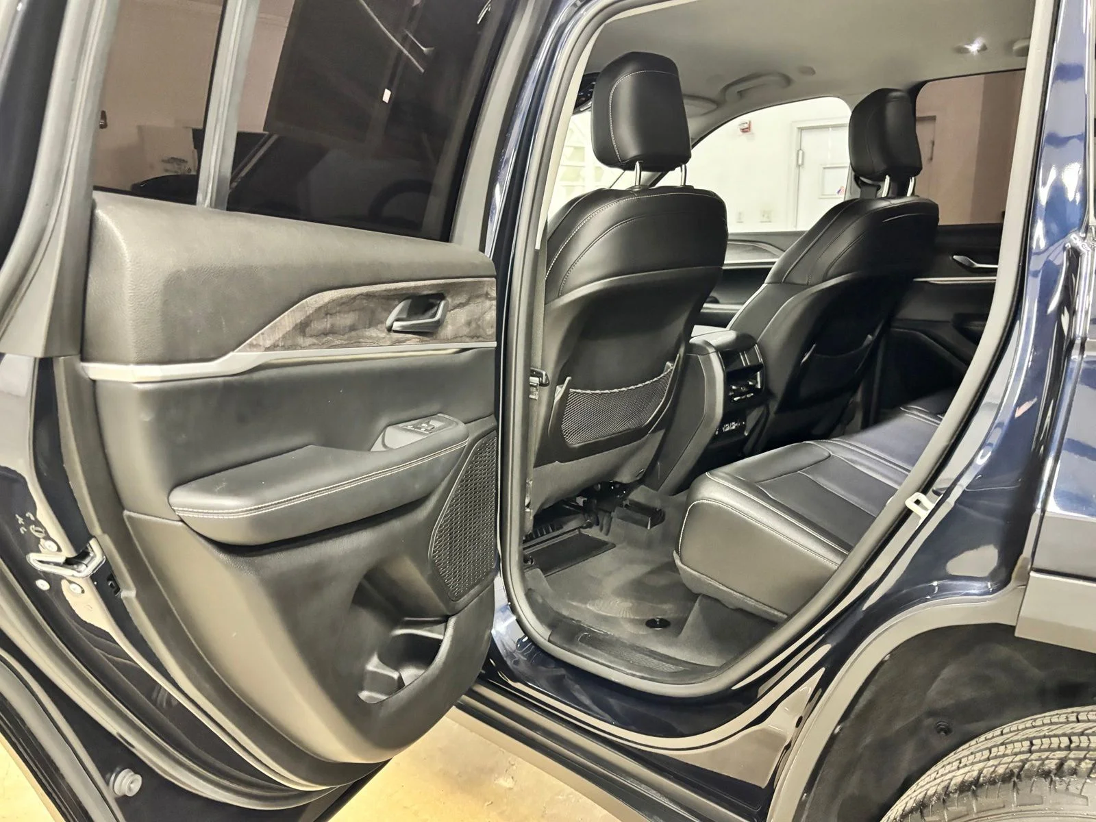 Used 2023 Black Jeep Limited image 19