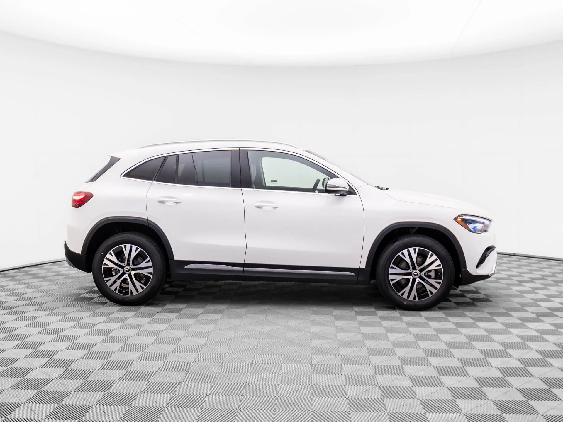 2025 Mercedes-Benz GLA GLA250 - Photo 6