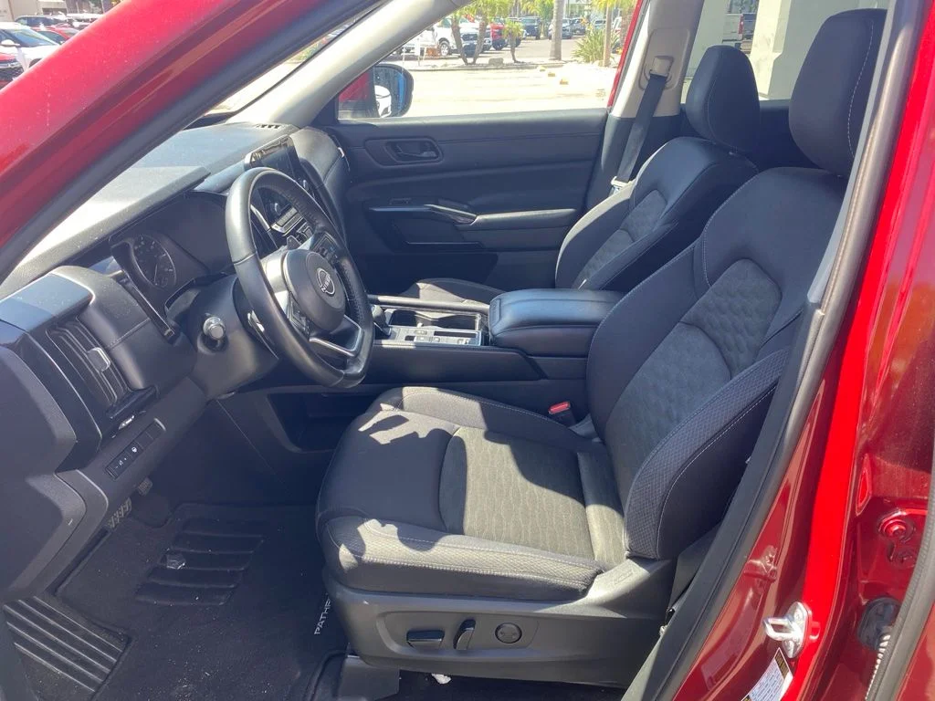 Used 2024 Red Nissan SV image 2