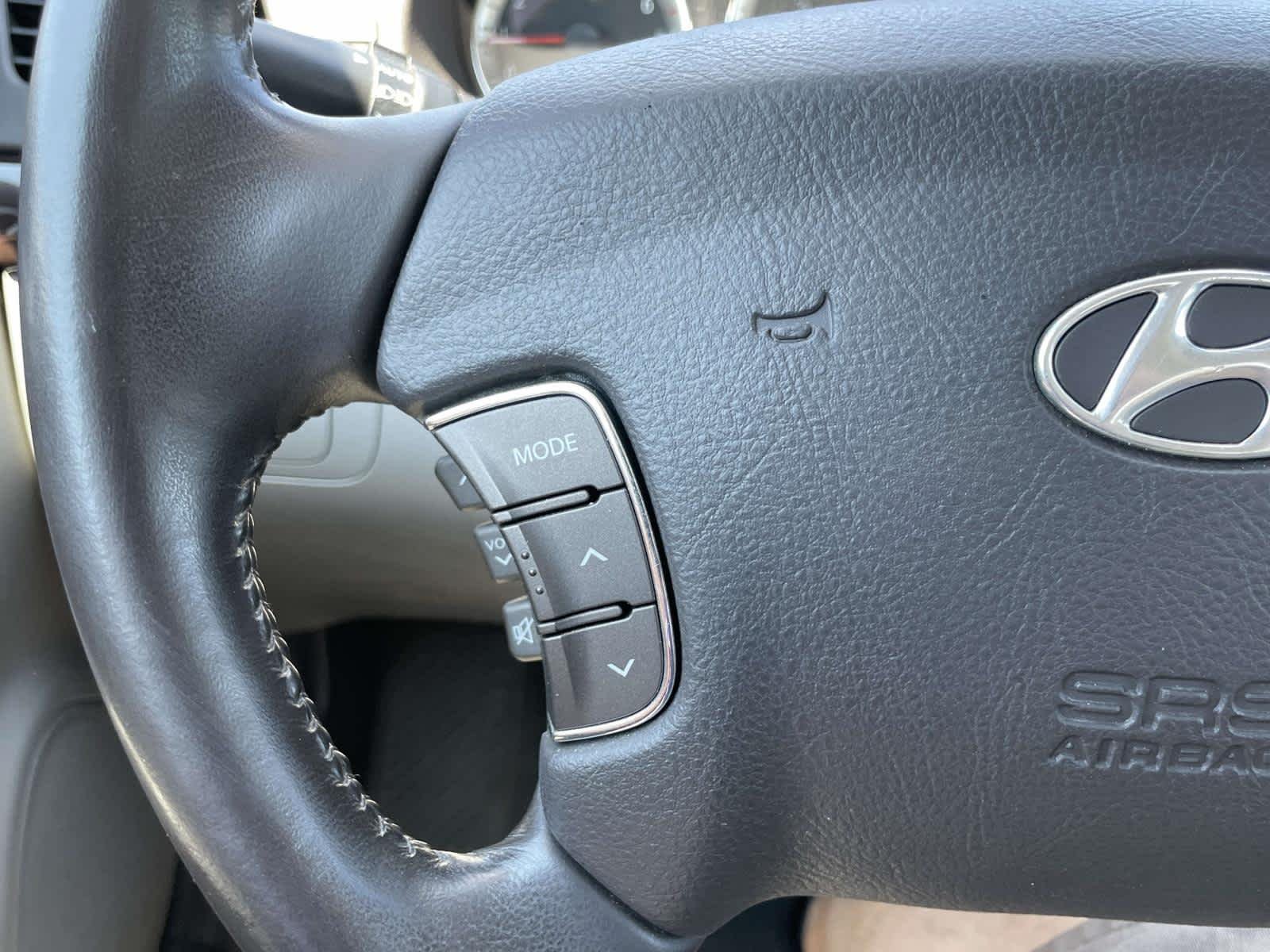 Used 2010 Willow Gray Hyundai Limited PZEV image 34