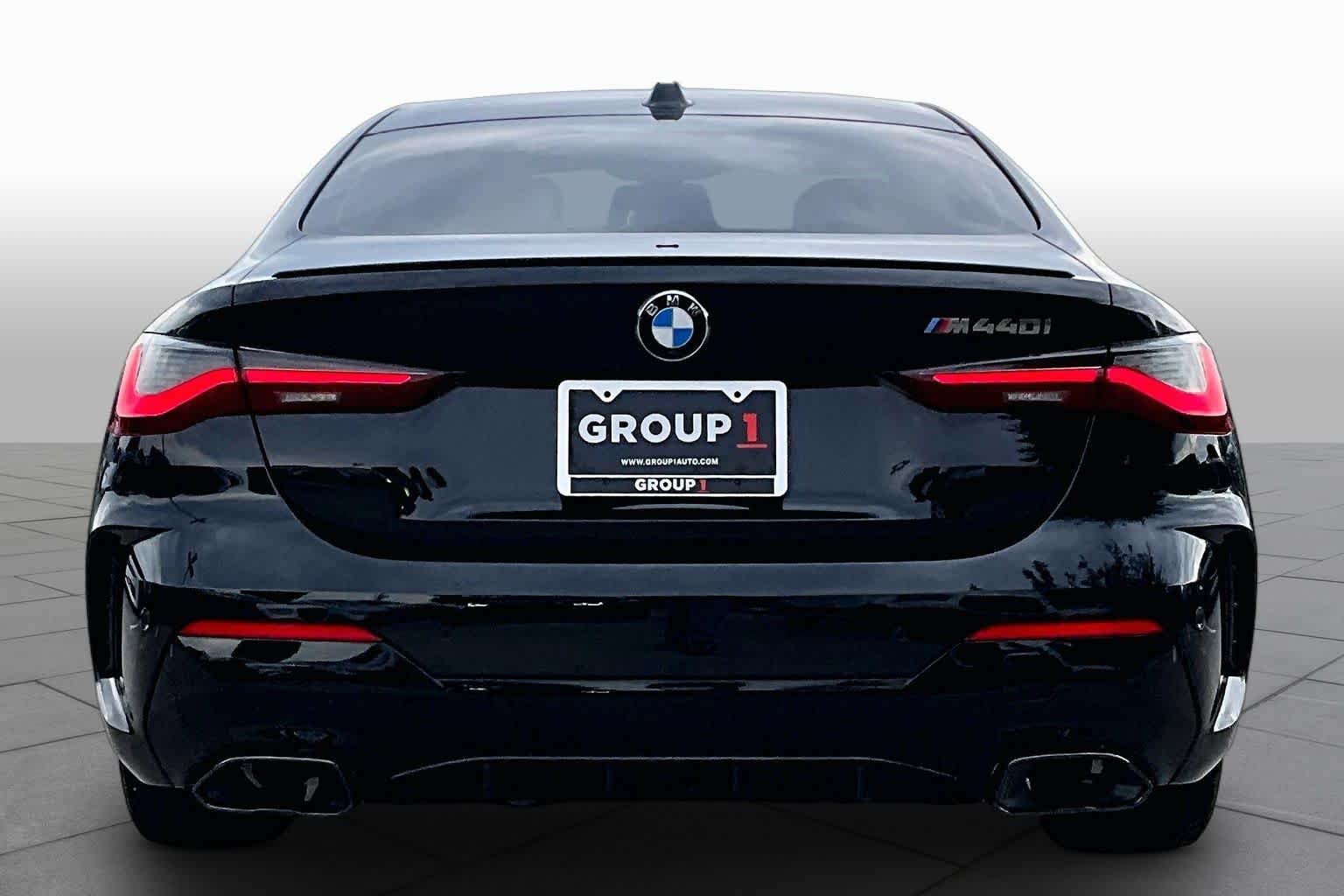 Used 2024 Black Sapphire Metallic BMW M440i image 5