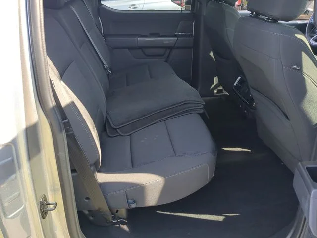 Used 2023 Silver Ford XLT image 32