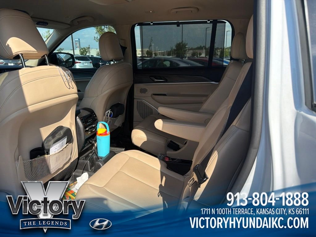 Used 2022 White Jeep Limited image 9