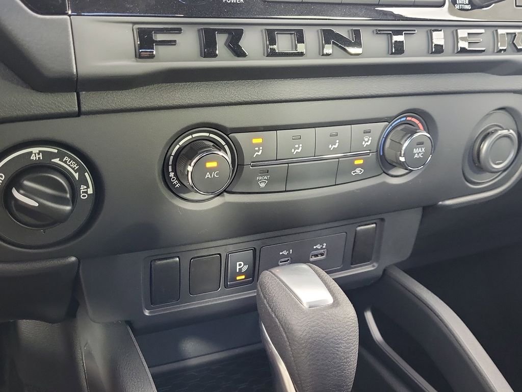 New 2026 Gun Metallic Nissan Crew Cab SV image 21