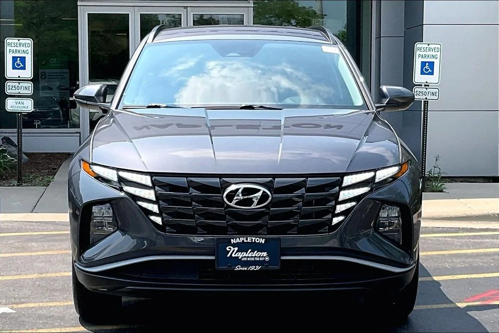 Used 2024 Gray Hyundai SEL image 2
