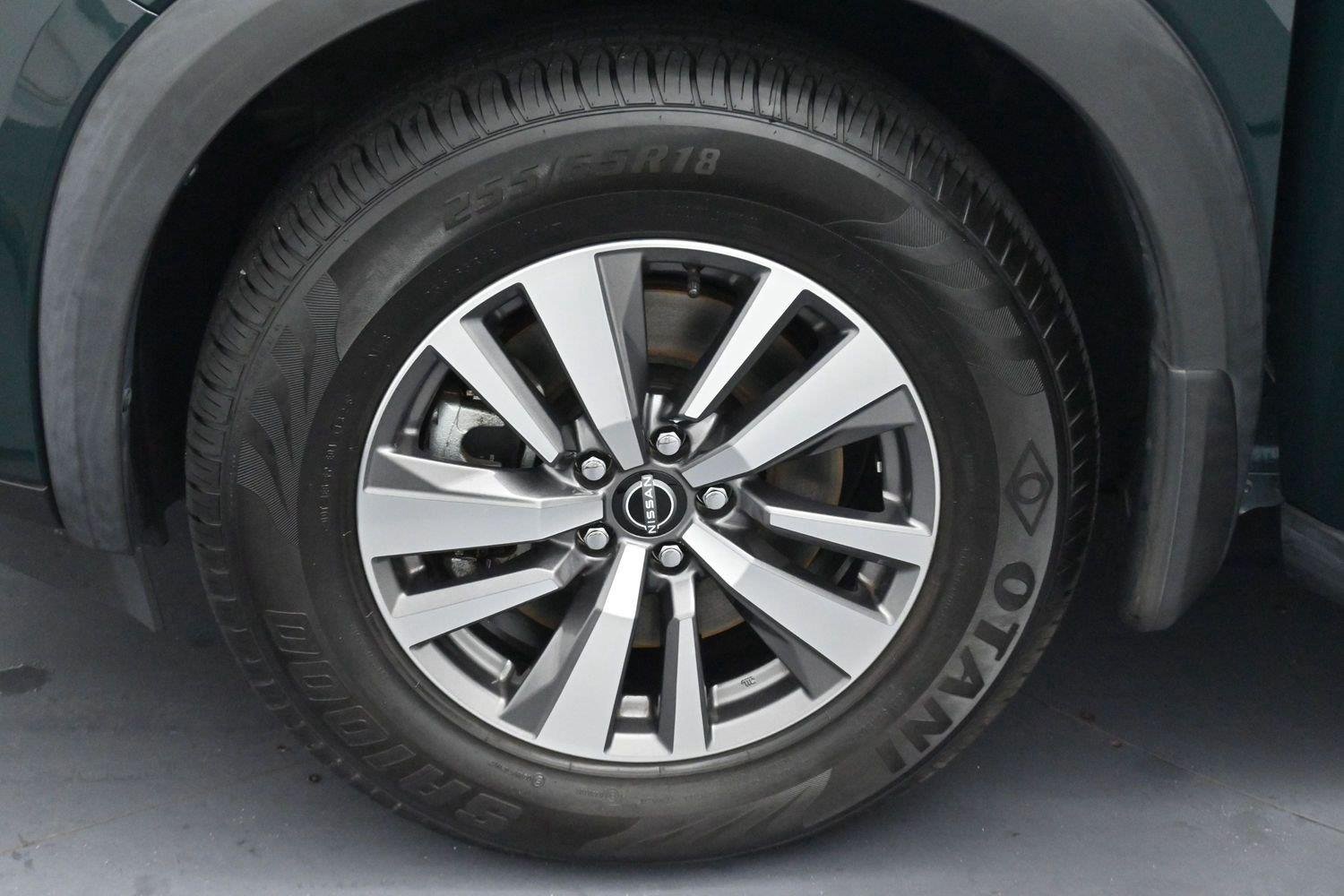 Used 2022 Green Nissan SL image 42