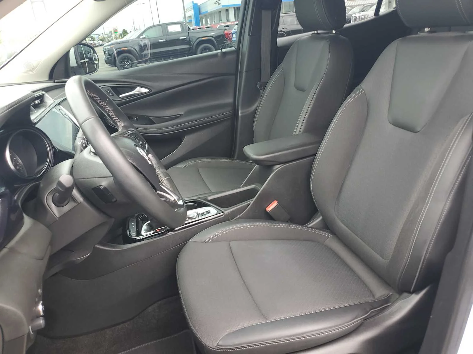 Used 2023 SUMMIT WHITE Buick Preferred image 22