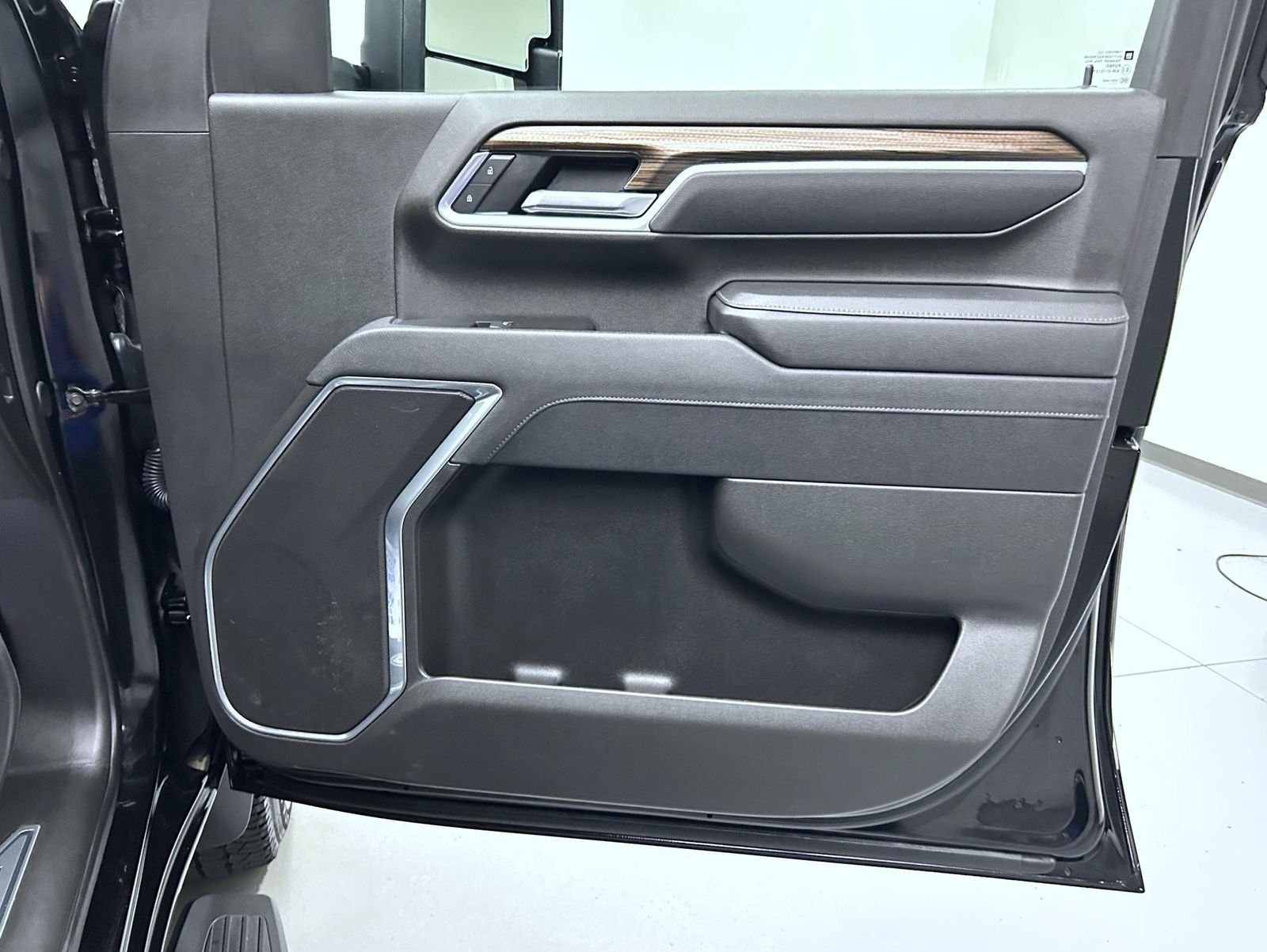 Used 2025 Black Chevrolet LT image 16