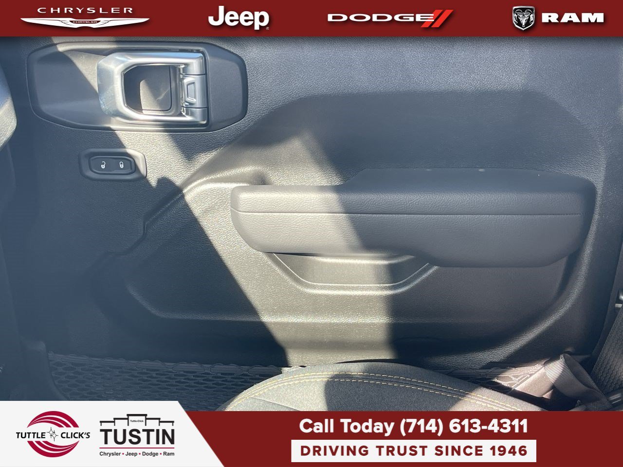 New 2026 Granite Crystal Metallic Clearcoat Jeep Sport S image 27
