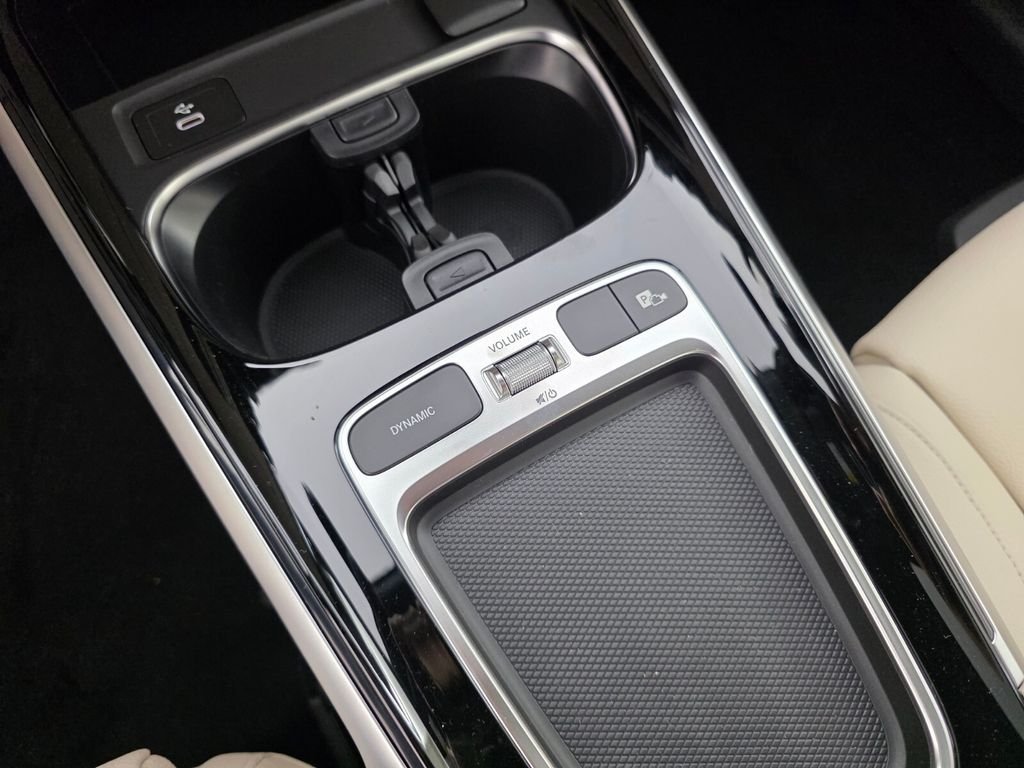 New 2026 Polar White Mercedes-Benz GLB 250 image 15