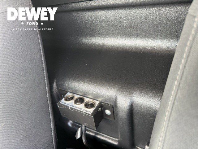 Used 2019 Silver Ford XLT image 23