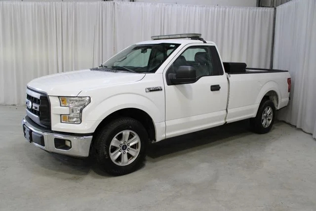 Used 2016 White Ford XL image 23