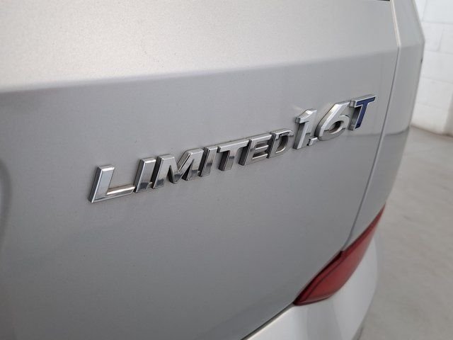 Used 2018 Silver Hyundai Limited image 33