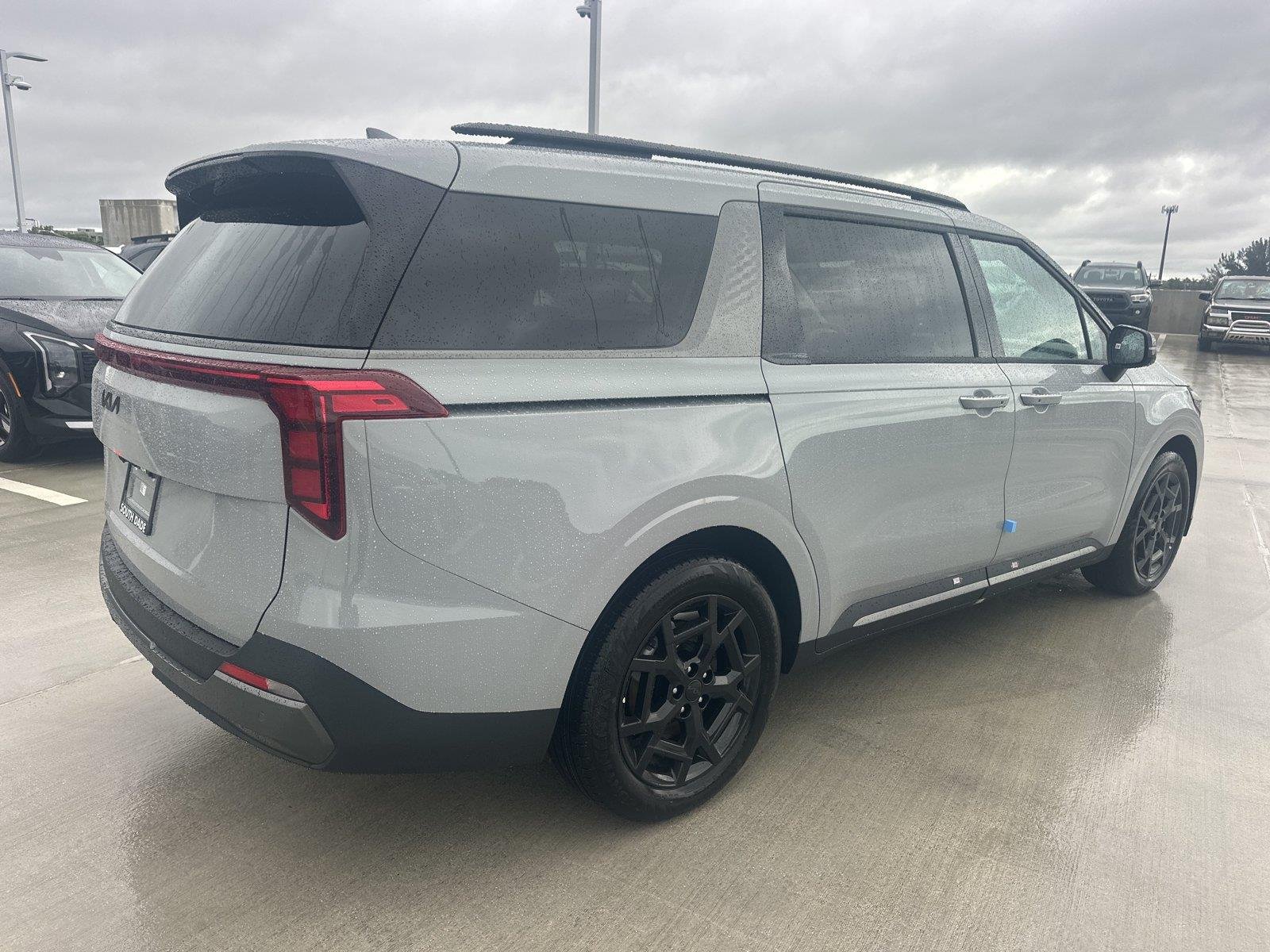 New 2027 Ceramic Silver Kia EX image 4