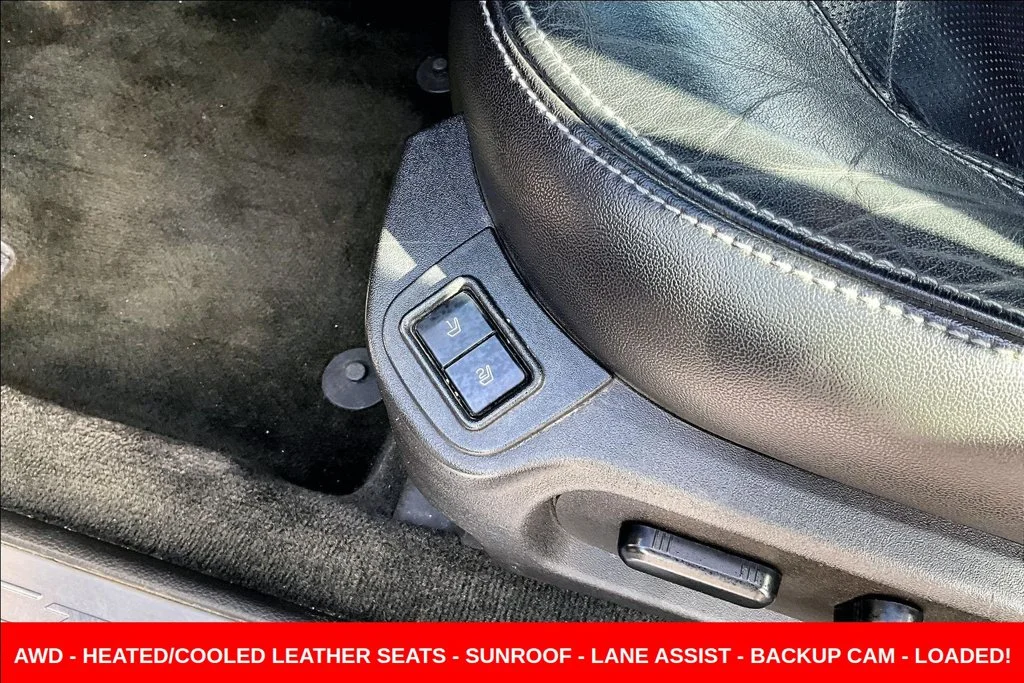 Used 2016 Black Ford SHO image 18
